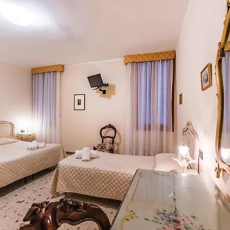 Ca' Leon D'Oro Hotel Venetië Buitenkant foto